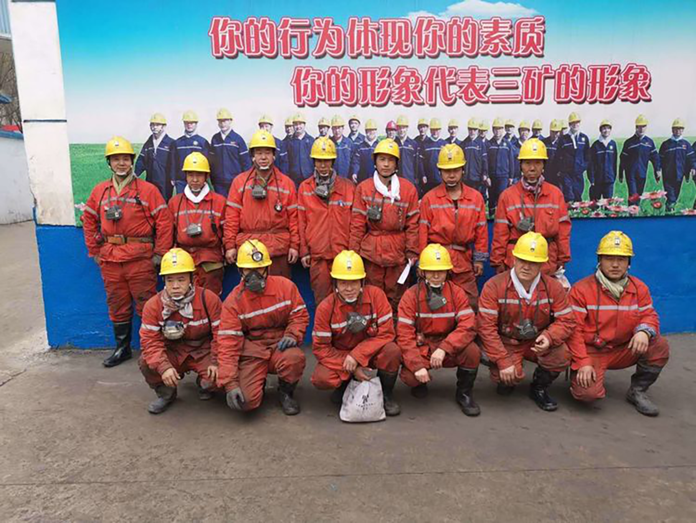 “三統(tǒng)一、二達標、一形象”保證鑫豐工程品質(zhì)