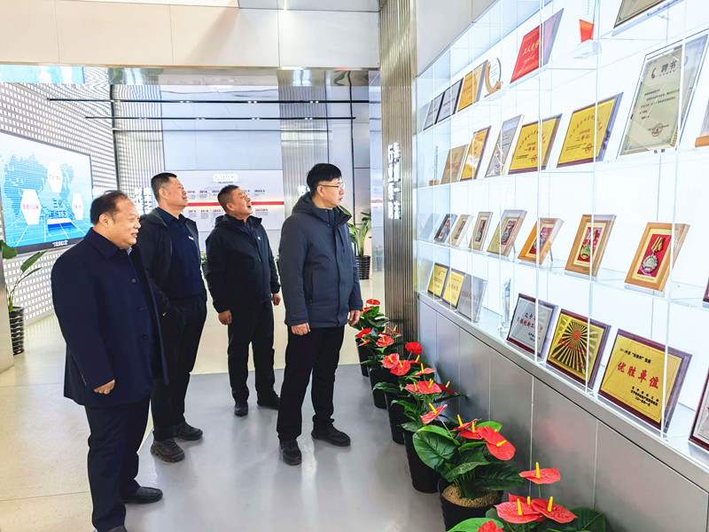 鐵嶺市水利局領(lǐng)導(dǎo)到鑫豐集團(tuán)開展雙進(jìn)雙促工作